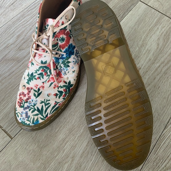 Dr. Martens Floral Canvas Ankle Boots in Cream, Pink, Green, Blue - Picture 4 of 7